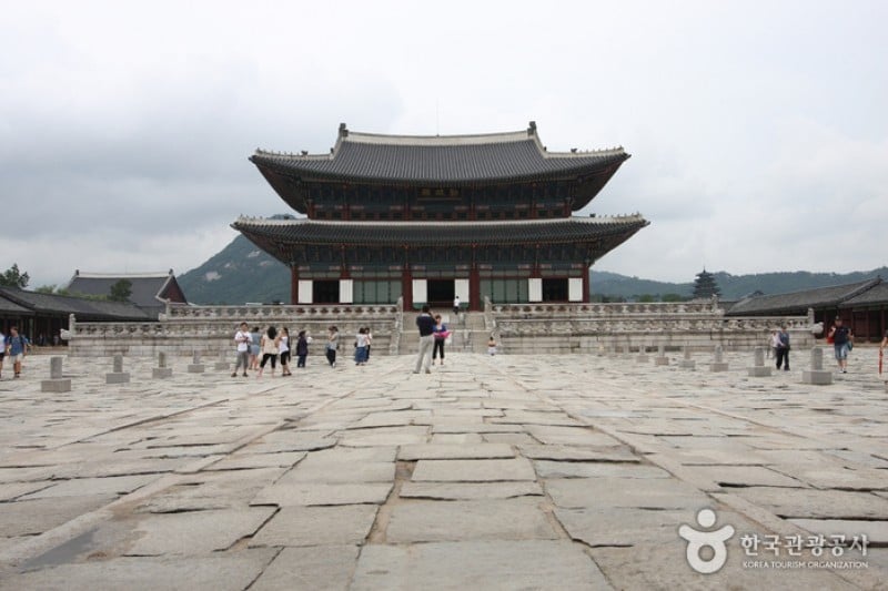 Gyeongbokgung Palace (Taegukgi-gil) (11/20)