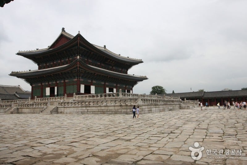 Gyeongbokgung Palace (Taegukgi-gil) (14/20)