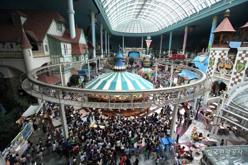 Lotte World Daily Pass Discount Ticket (2/64)