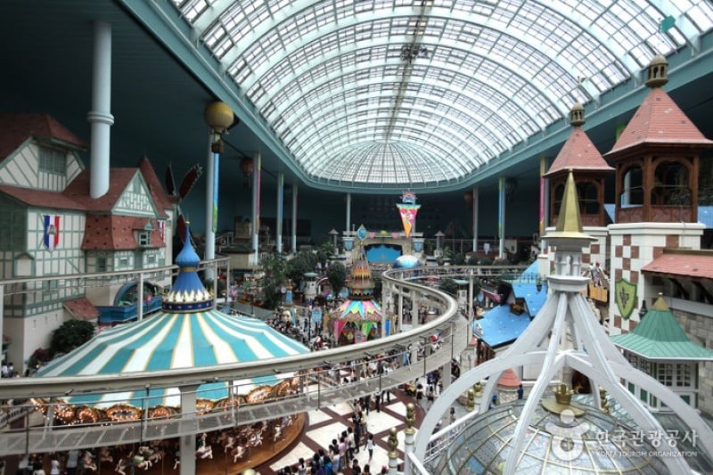 Lotte World Daily Pass Discount Ticket (3/64)