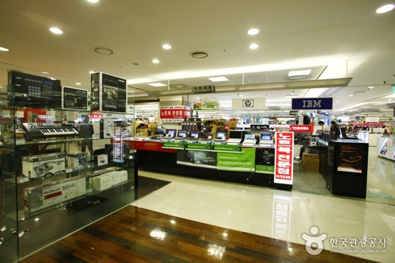 Yongsan Electronics Market  (4/15)
