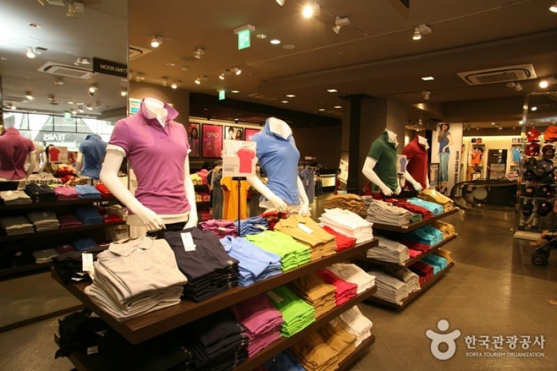 Spao - Myeongdong Branch (1/17)