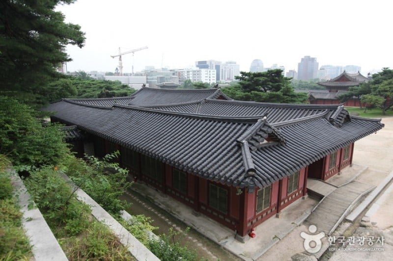 Changgyeonggung Palace (1/32)