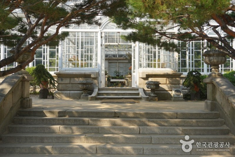 Changgyeonggung Palace (11/32)