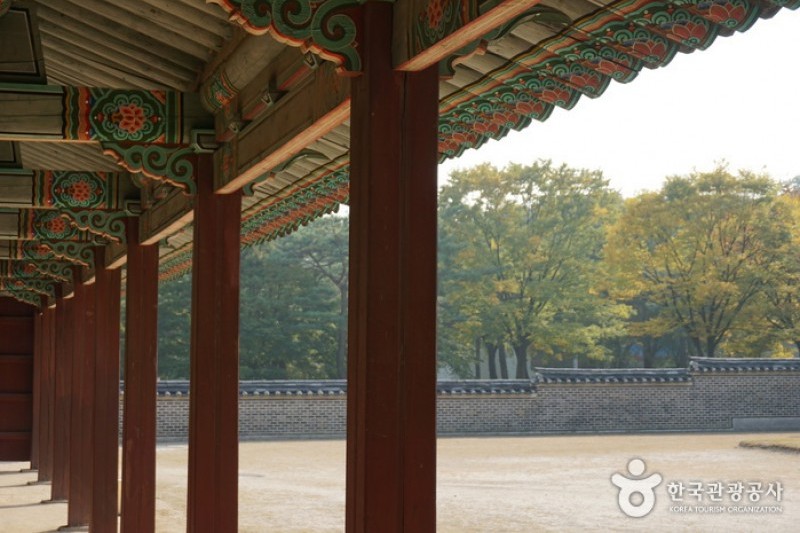 Changgyeonggung Palace (15/32)