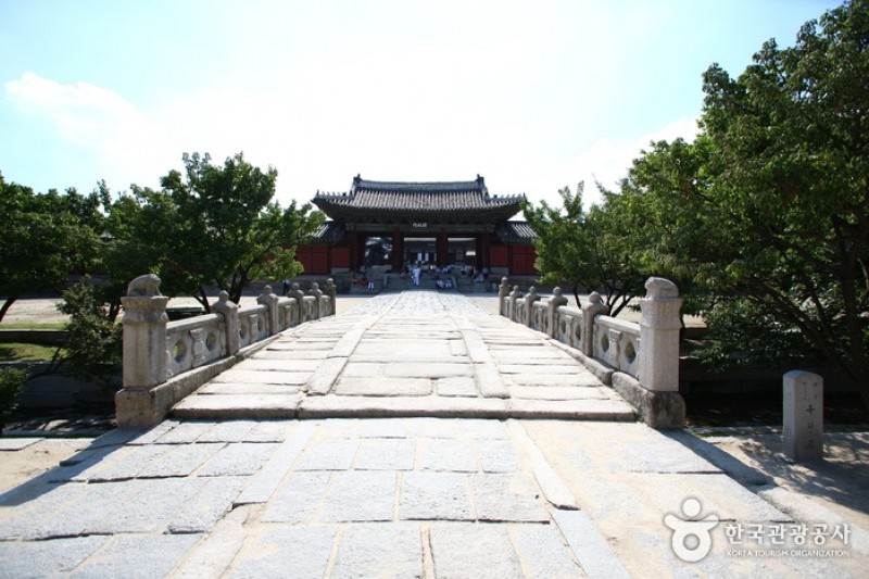 Changgyeonggung Palace (19/32)