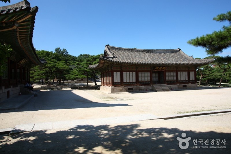 Changgyeonggung Palace (27/32)