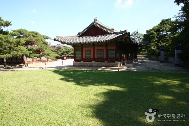 Changgyeonggung Palace (29/32)