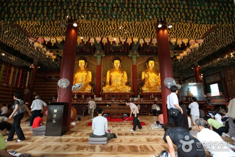 Jogyesa Temple  (3/16)