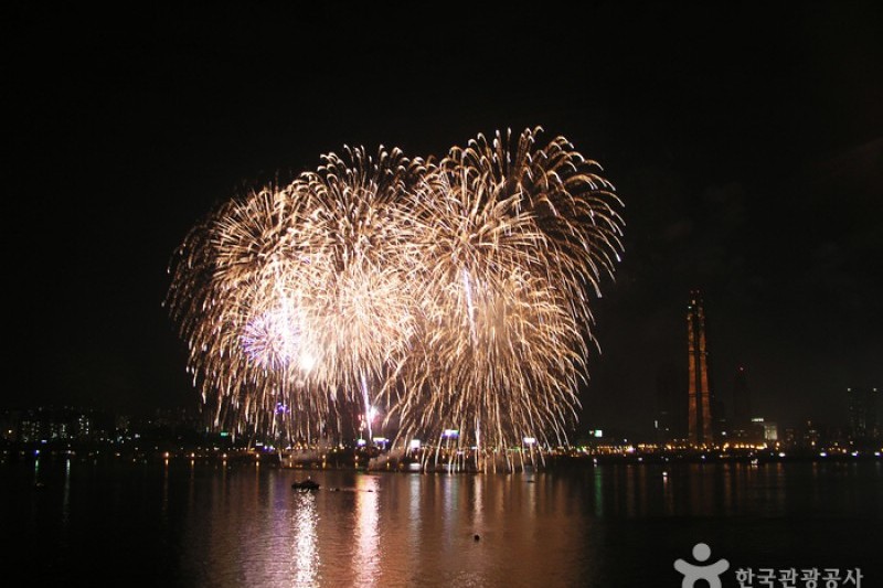 Seoul International Fireworks Festival (2/16)