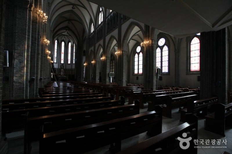 Myeong-dong Cathedral (5/11)