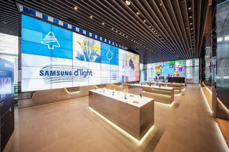 Samsung D’light (1/12)