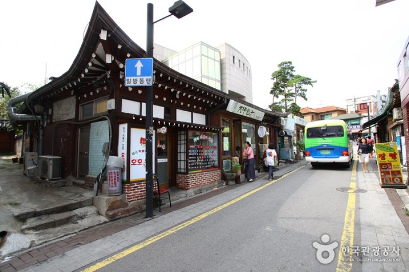 Samcheongdong-gil Road (18/38)