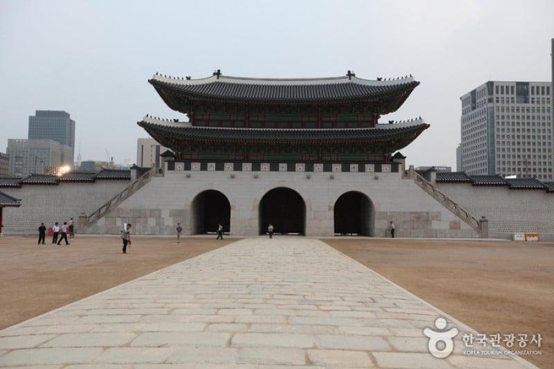 Gwanghwamun Gate (7/17)