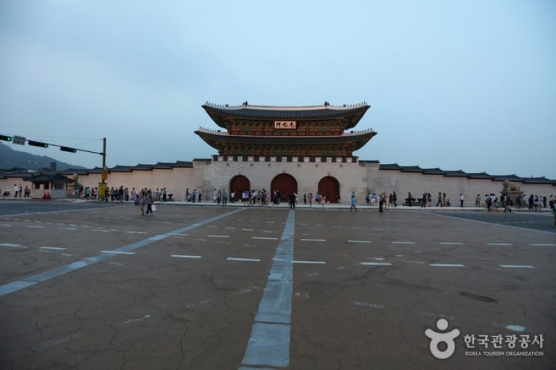 Gwanghwamun Gate (9/17)