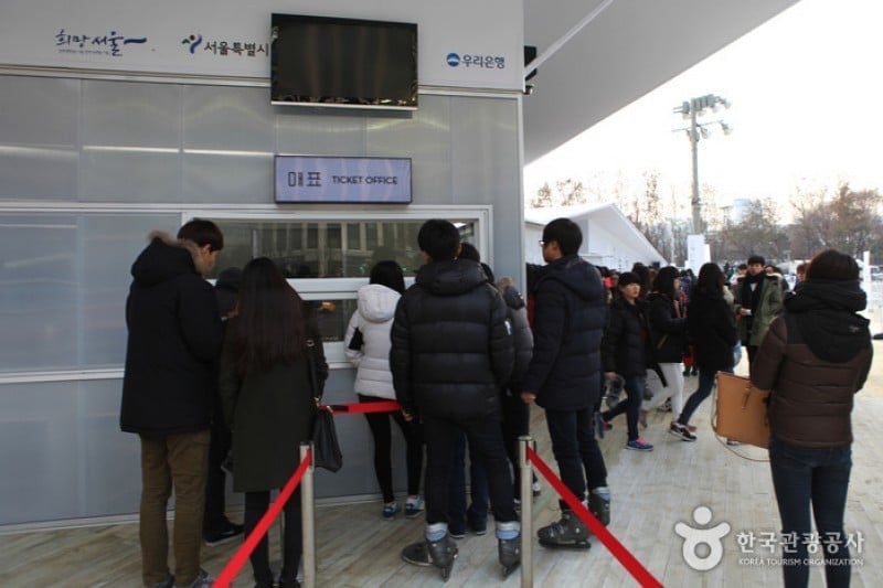 Seoul Plaza Ice Skating Rink (3/15)