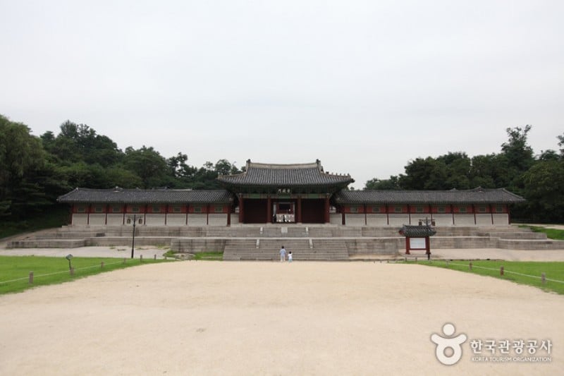 Gyeonghuigung Palace (3/25)