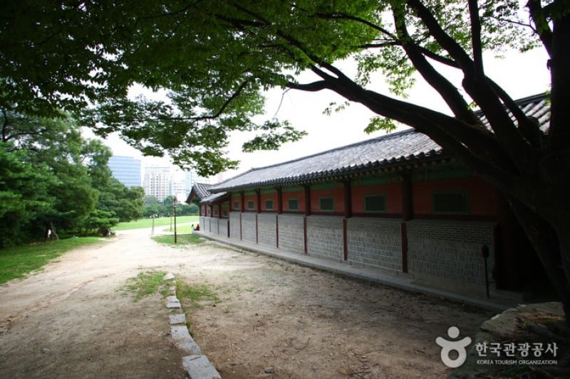 Gyeonghuigung Palace (18/25)