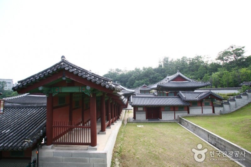 Gyeonghuigung Palace (19/25)