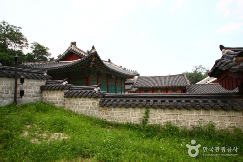 Gyeonghuigung Palace (23/25)
