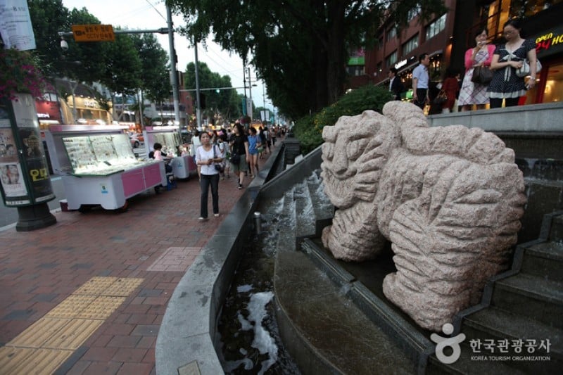 Daehangno Street (University Street) (26/32)