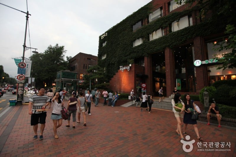 Daehangno Street (University Street) (28/32)