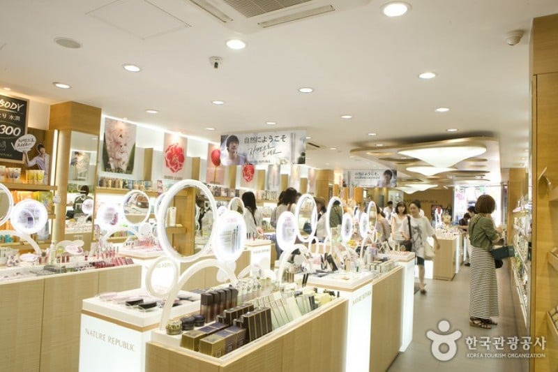 Nature Republic - Myeongdong World Branch (10/14)