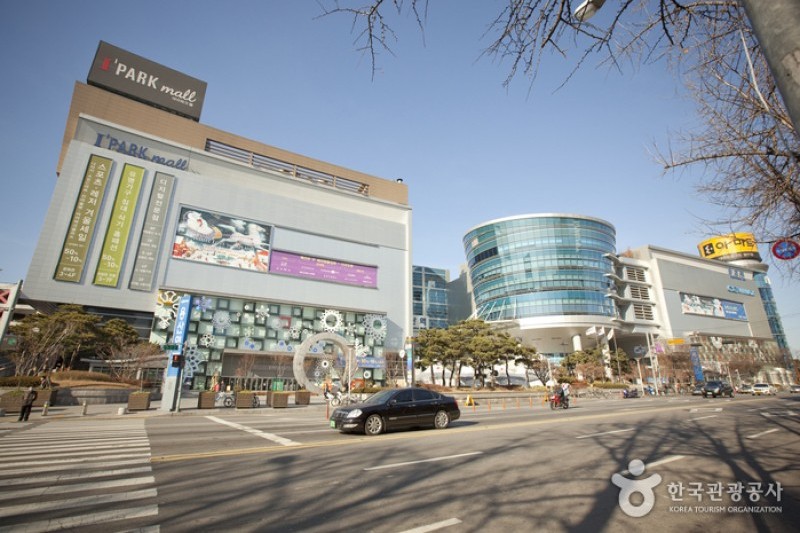 Hyundai I'PARKmall (2/18)