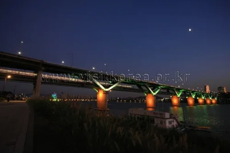 Ttukseom Hangang Park (2/30)