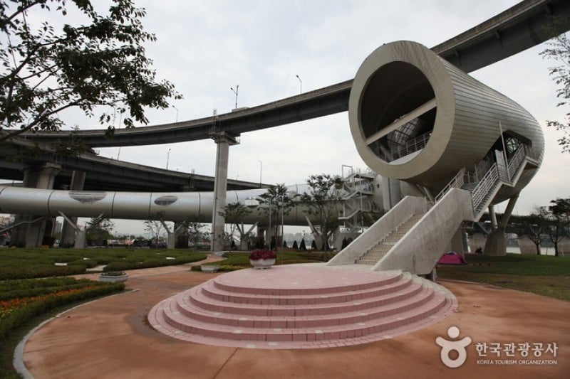 Ttukseom Hangang Park (22/30)