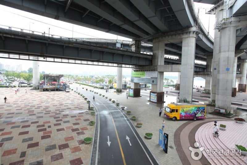 Ttukseom Hangang Park (28/30)