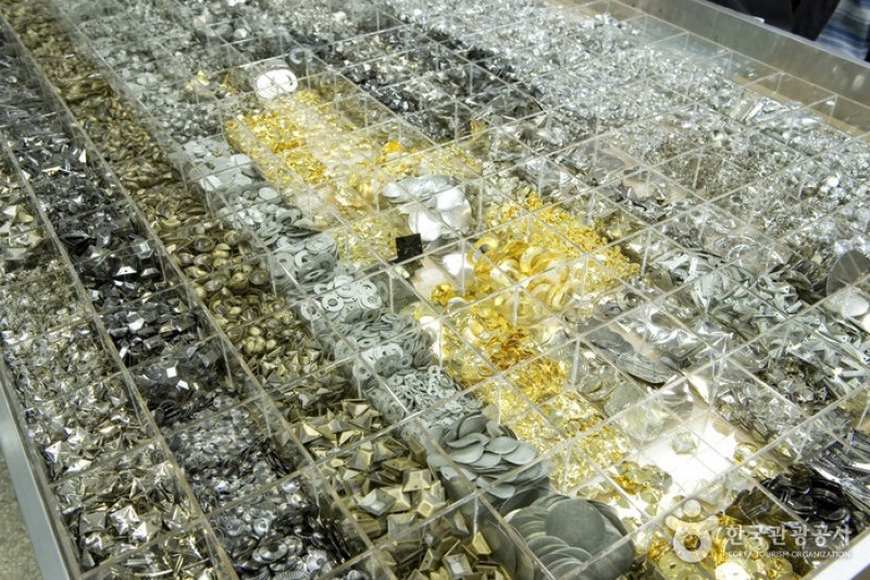 Dongdaemun Shopping Complex(Accessory Shops) (4/9)