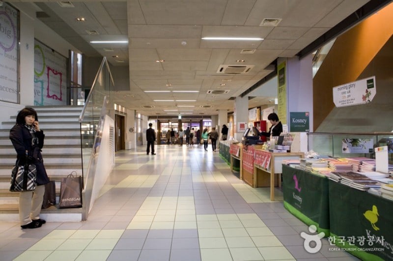 M-Plaza  (6/17)