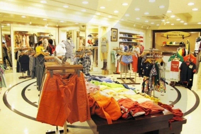 WHO.A.U - Myeongdong Branch  (1/6)