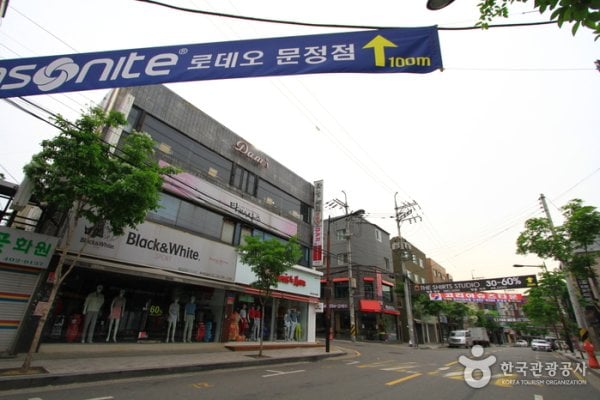 Munjeong-dong Rodeo Street