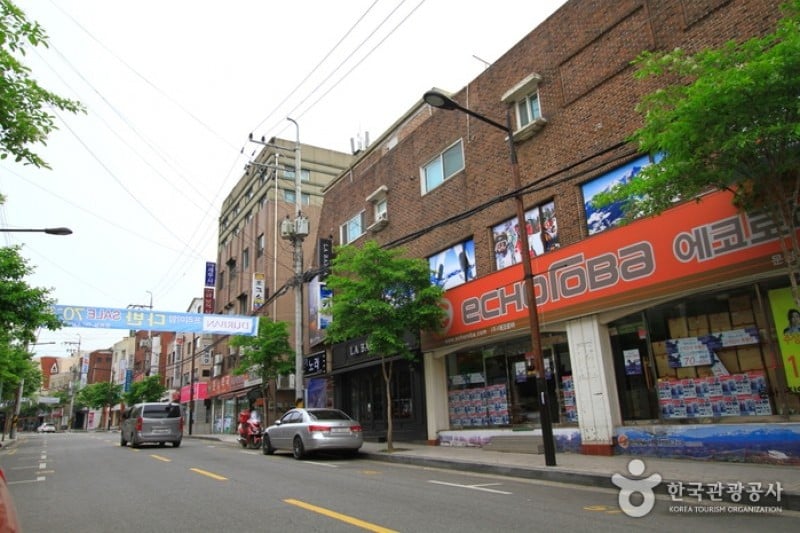 Munjeong-dong Rodeo Street  (1/4)