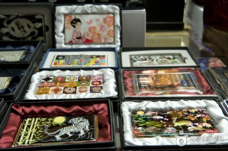 Korean Souvenir  (7/10)