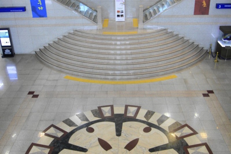 The National Assembly Building  (3/10)