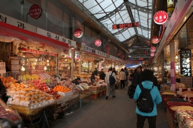 Seoul Gyeongdong Market  (1/7)