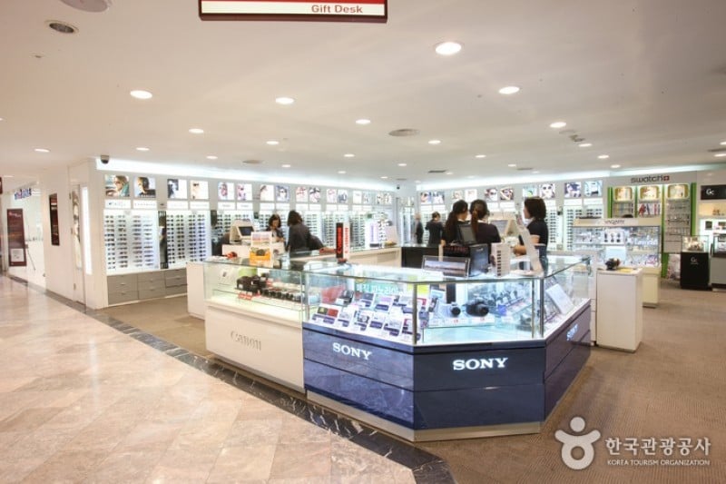 Lotte Duty Free Shop - Lotte World Tower Branch  (6/29)