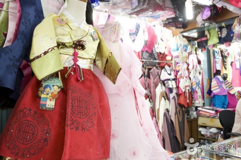 Dongdaemun Shopping Complex(Hanbok Shops) (8/10)