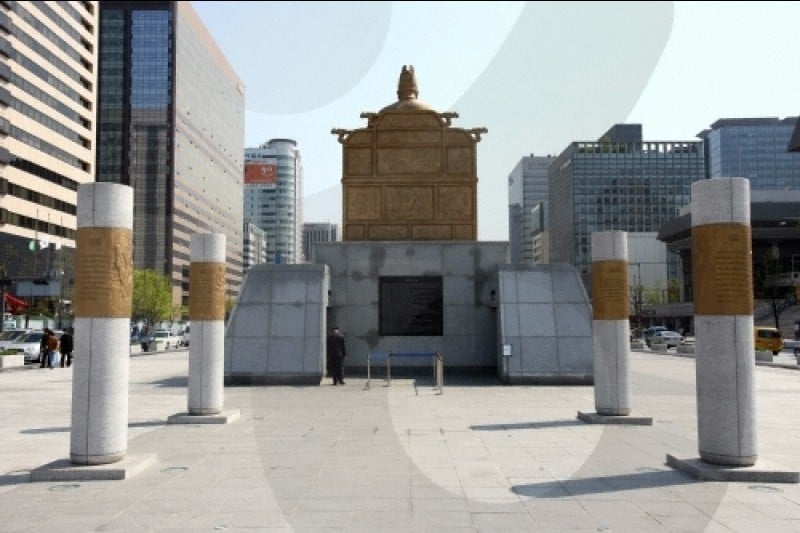 King Sejong Statue  (1/3)
