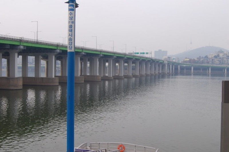 Café Rainbow - Hannam Bridge Lookout Lounge  (12/12)