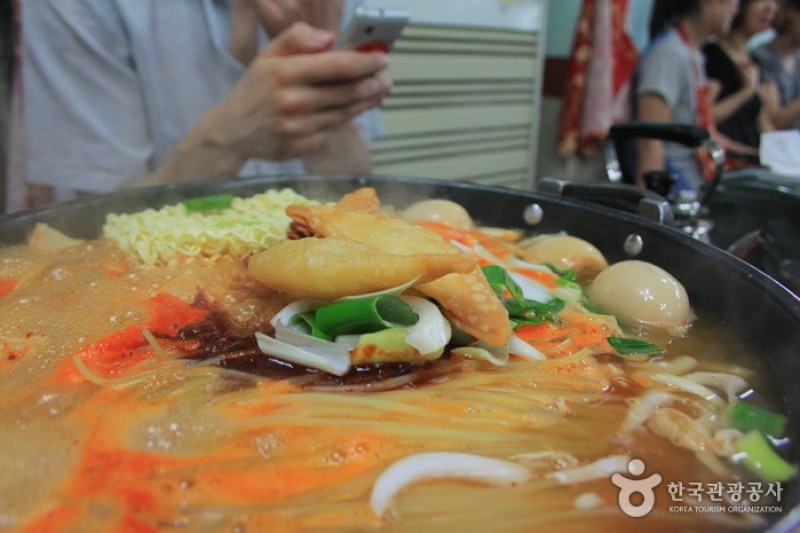 Sindangdong Tteokbokki Town  (2/20)