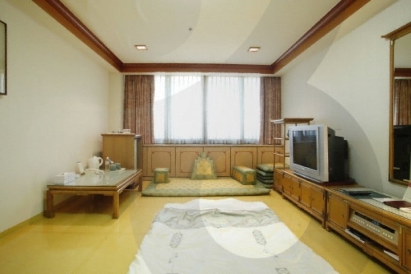 Koreana Hotel  (10/25)