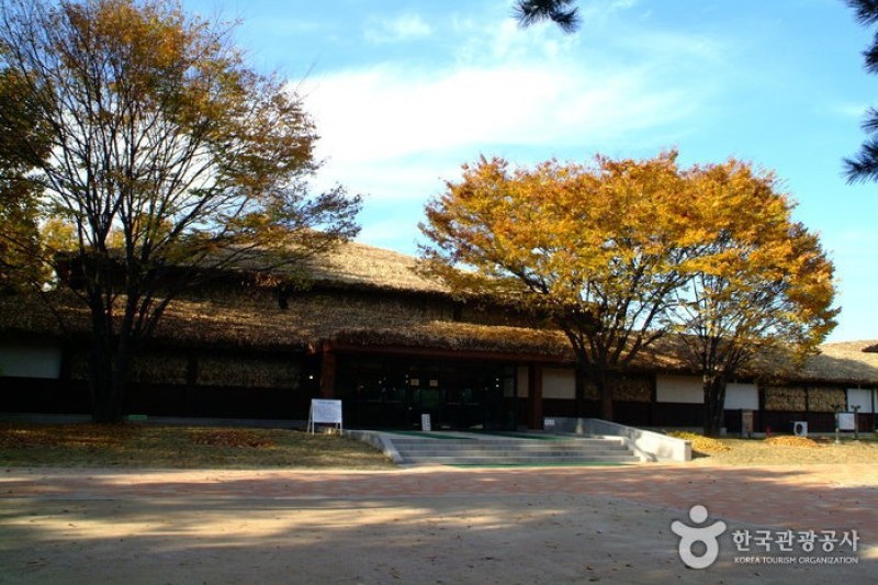 Amsa-dong Prehistoric Settlement Site  (10/12)