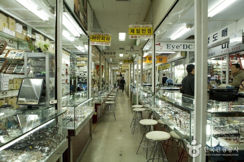 Namdaemun Shopping Center  (1/9)