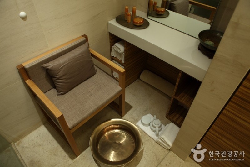 Sulwhasoo Spa  (11/26)