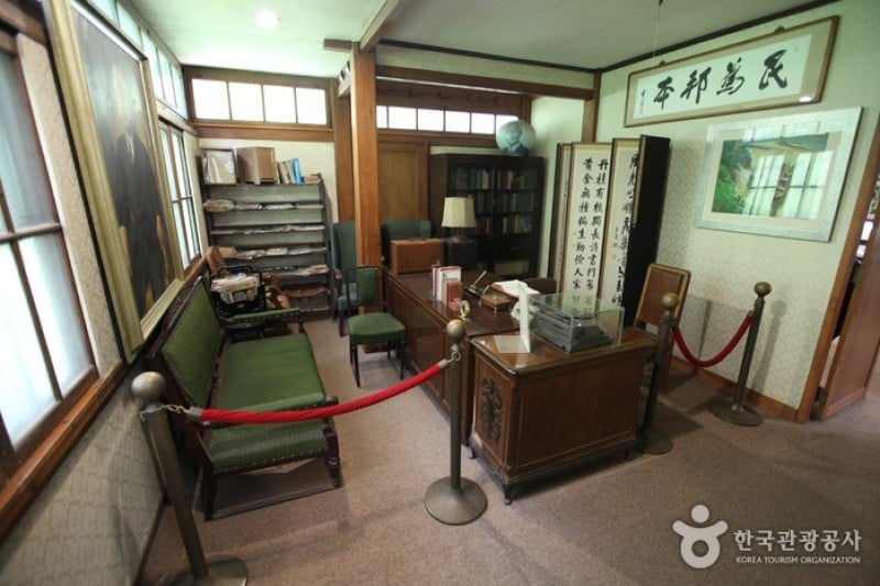 Ihwajang House 