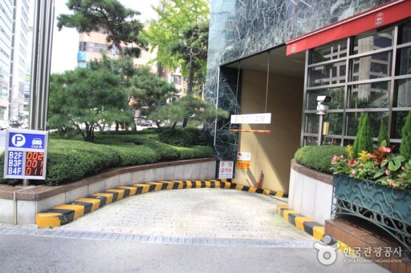 Ibis Ambassador Seoul  (2/4)
